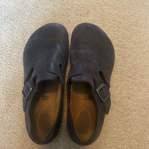 Men's London Birkenstocks size 43, barely worn. - Picture 4 of 5